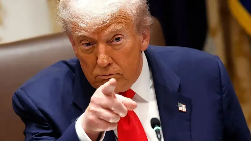 Trump chama proposta de paz do Irã de "lixo" e avisa que cessar-fogo está por um fio