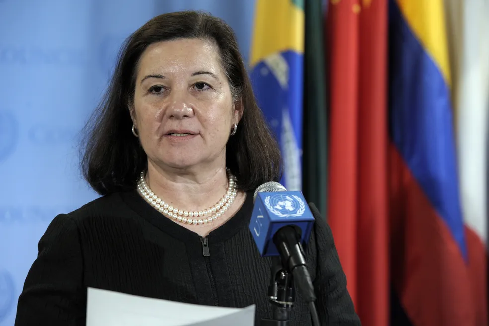EUA revogam visto de embaixadora do Brasil em Washington em meio a impasse diplomático