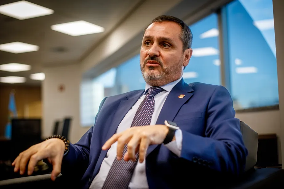 Diretor da PF reafirma independência da corporação e repudia ofensas digitais