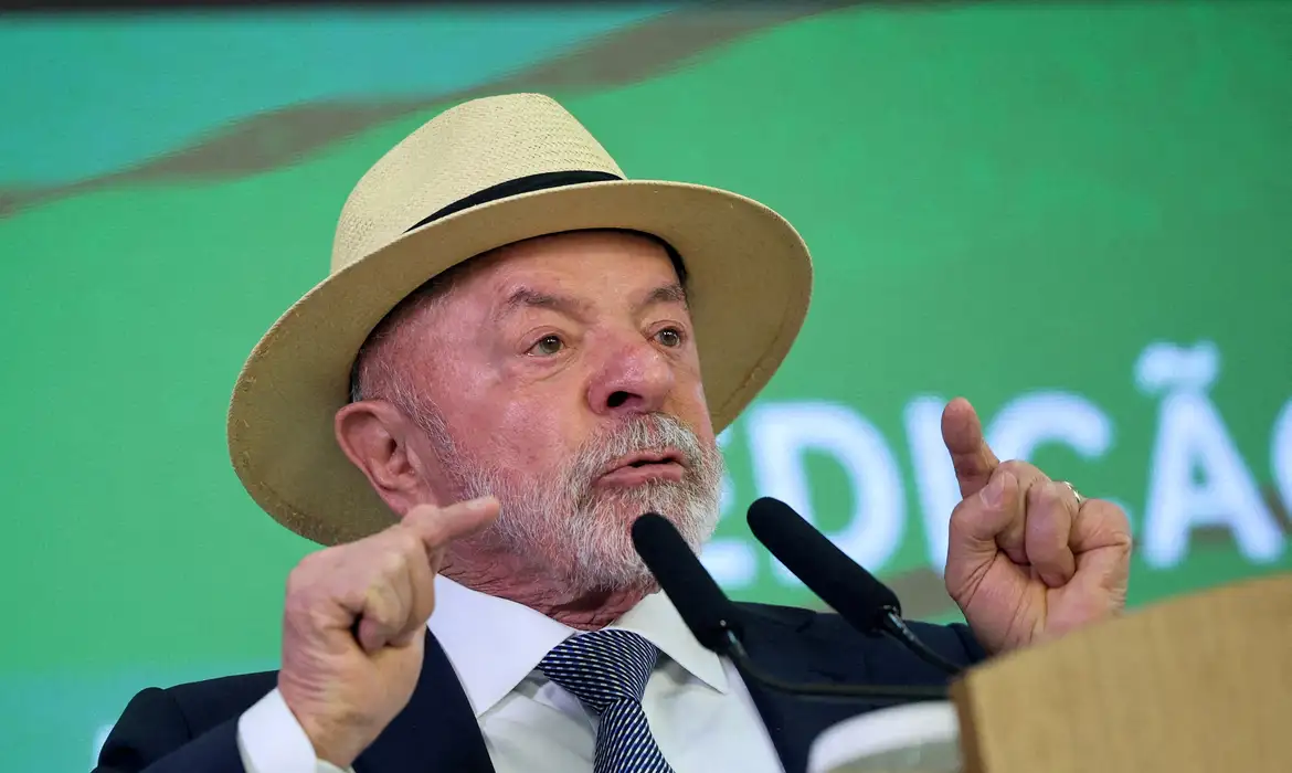 Lula anuncia envio de dados sobre queda no desmatamento a Donald Trump para rebater "tarifaço"
