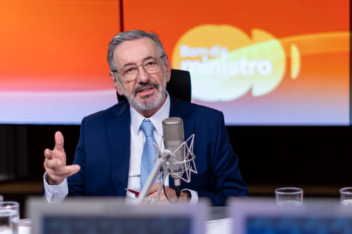 Para evitar atritos, Brasil e EUA negociam acordo tarifário por etapas; saúde será prioridade