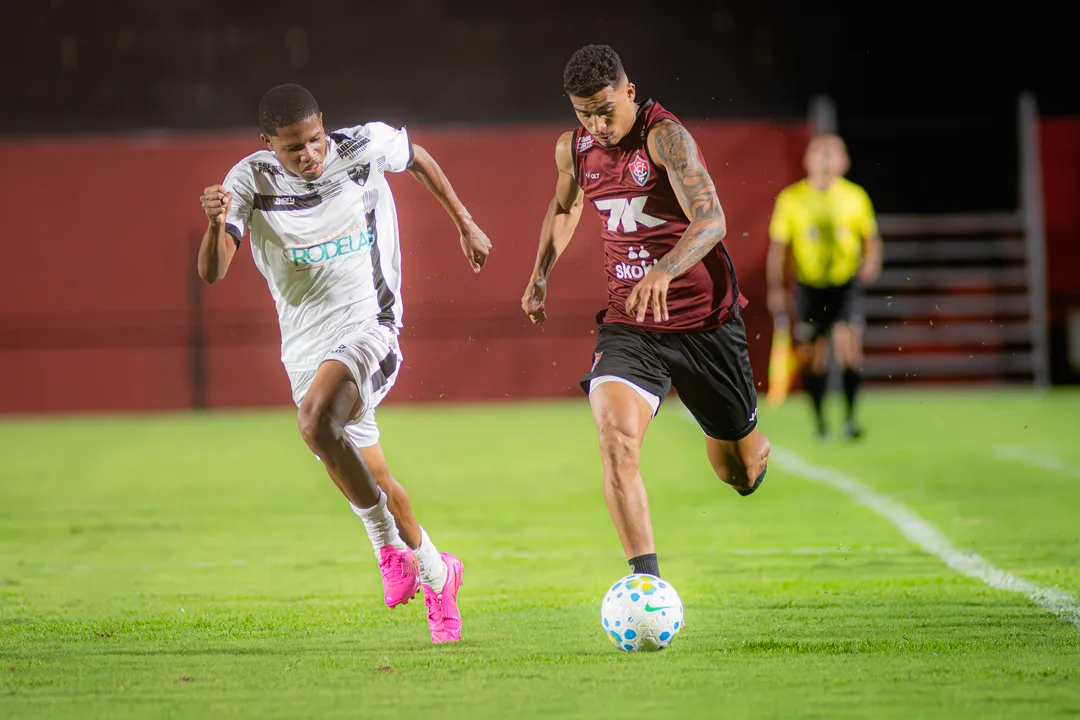 Vitória Goleia por 9 a 0 em Jogo-Treino e Ajusta a Mira para Encarar o Vasco