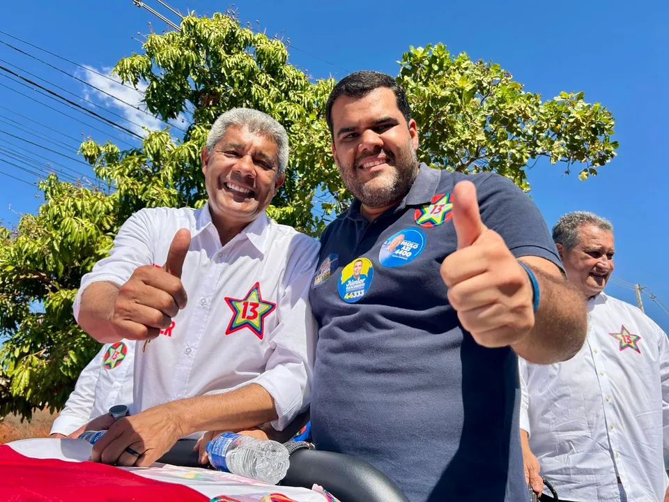 Prefeito de Ibiassucê pede desfiliação do União Brasil antes de recepcionar Jerônimo Rodrigues em ato político