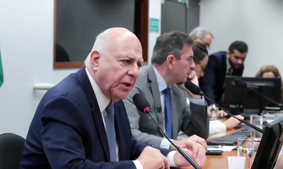Comissão da Câmara Aprova PEC que Cria Fundos para as Regiões Sul e Sudeste