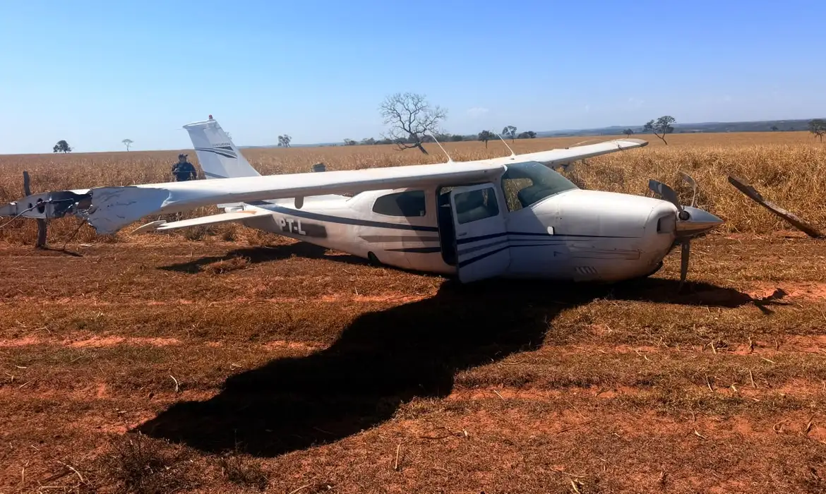 FAB intercepta e dispara contra aeronave suspeita vinda da Bolívia no Mato Grosso do Sul