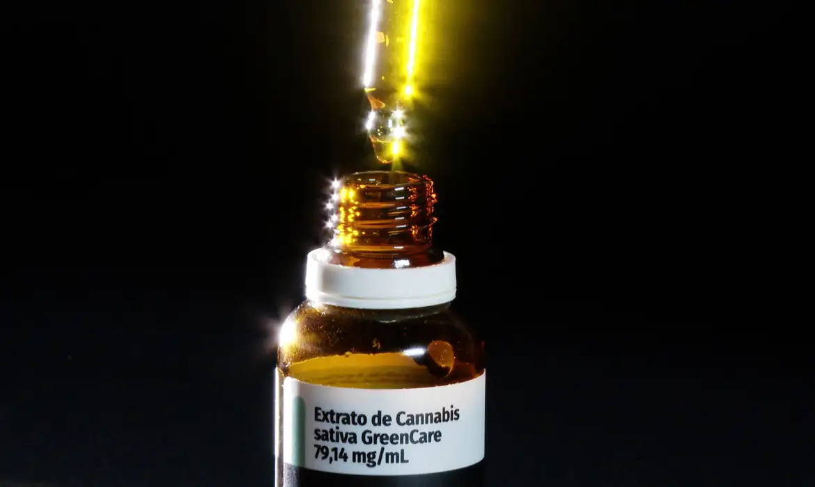 Importações de cannabis medicinal avançam quase 29% no primeiro semestre de 2026