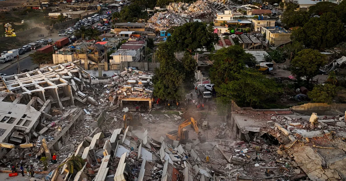 Número de Mortos por Terremotos Sobe para 2.645
