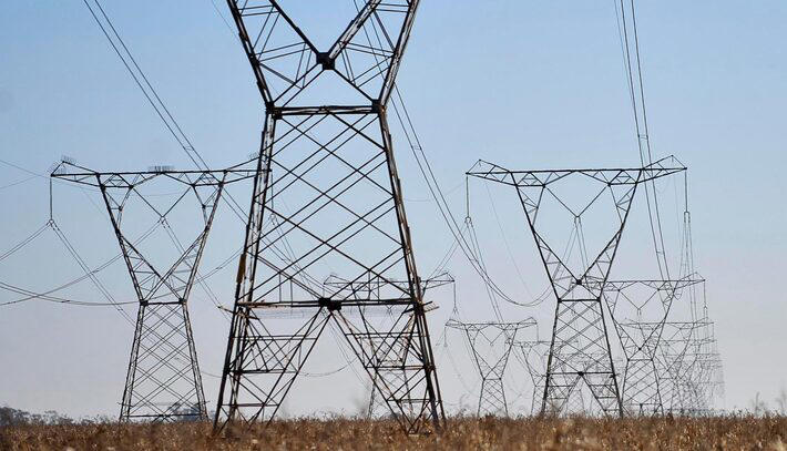 ANEEL mantém bandeira tarifária amarela em agosto com custo adicional de R$ 1,885 por 100 kWh