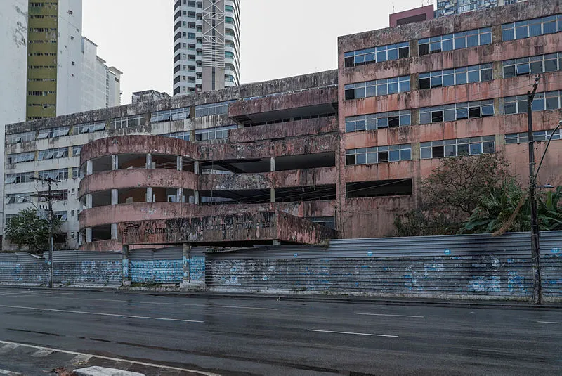 PMBA inicia estudos técnicos para ocupação do antigo Colégio Odorico Tavares após anúncio do Governo da Bahia