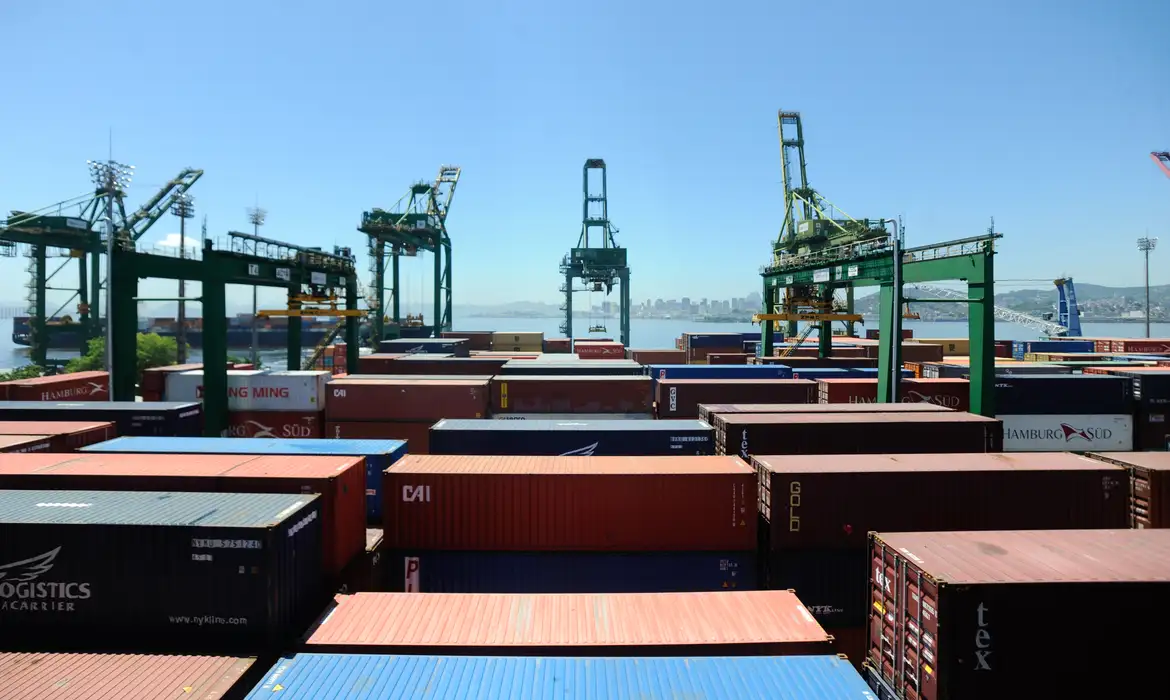 Brasil e Estados Unidos definem reunião ministerial virtual para discutir sobretaxas comerciais