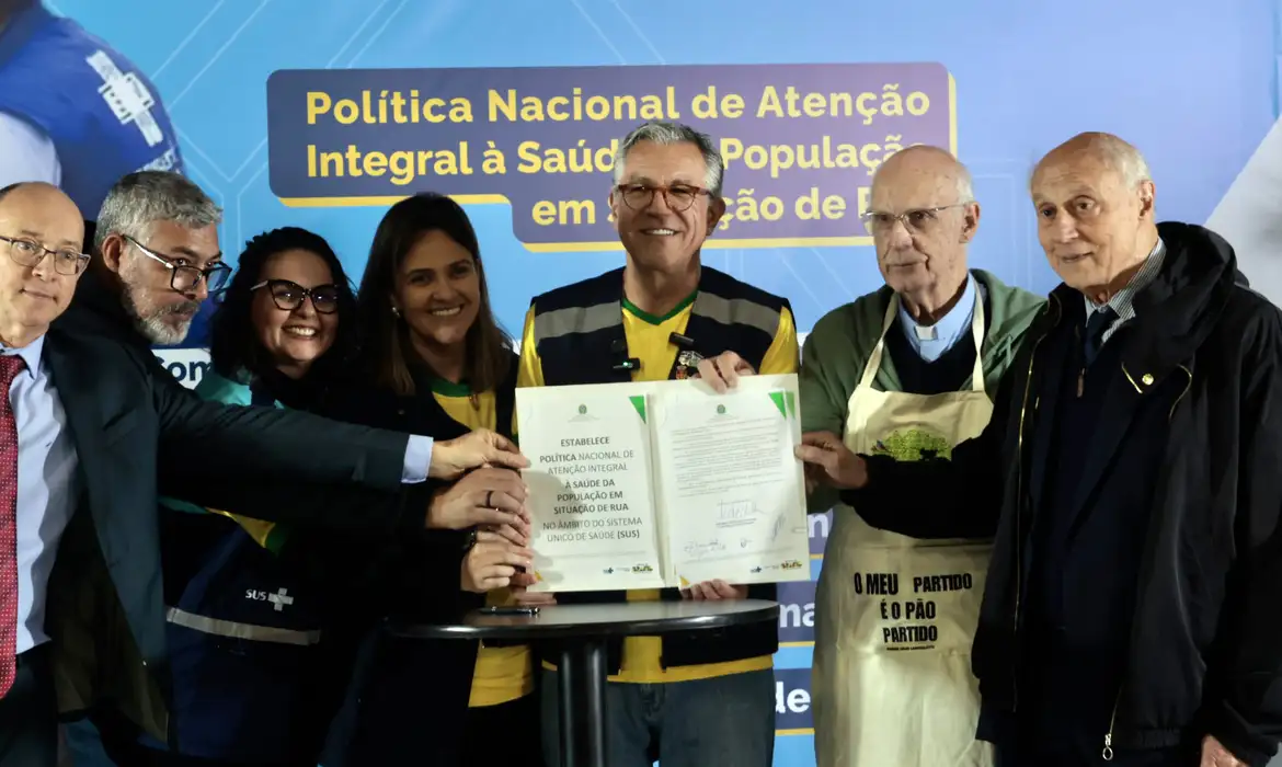 SUS na Rua: Governo amplia atendimento à população vulnerável