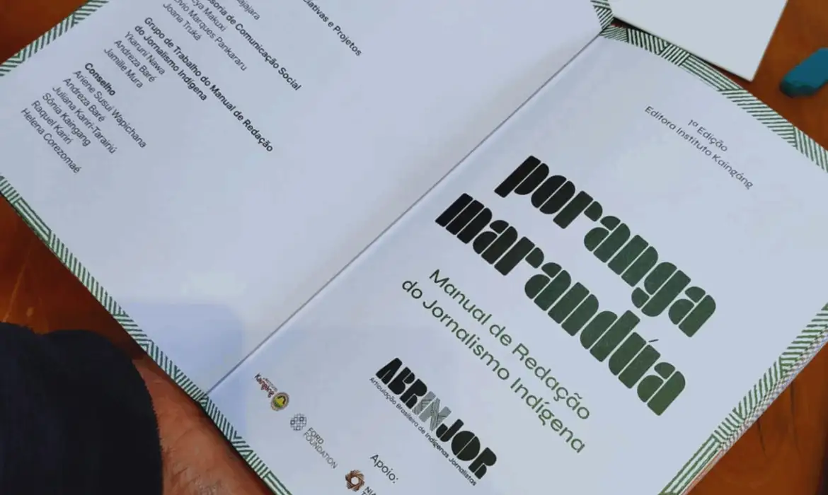 Jornalistas indígenas lançam o manual Poranga Marandúa na Câmara dos Deputados