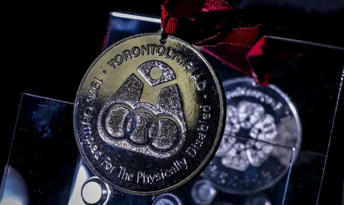 Homenagem no CT Paralímpico celebra 50 anos da primeira medalha paralímpica do Brasil