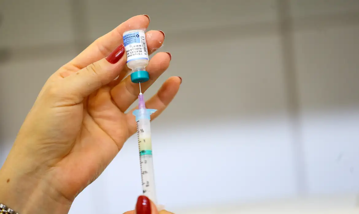 São Paulo amplia campanha de vacinação contra o sarampo após alta de casos e baixa cobertura vacinal