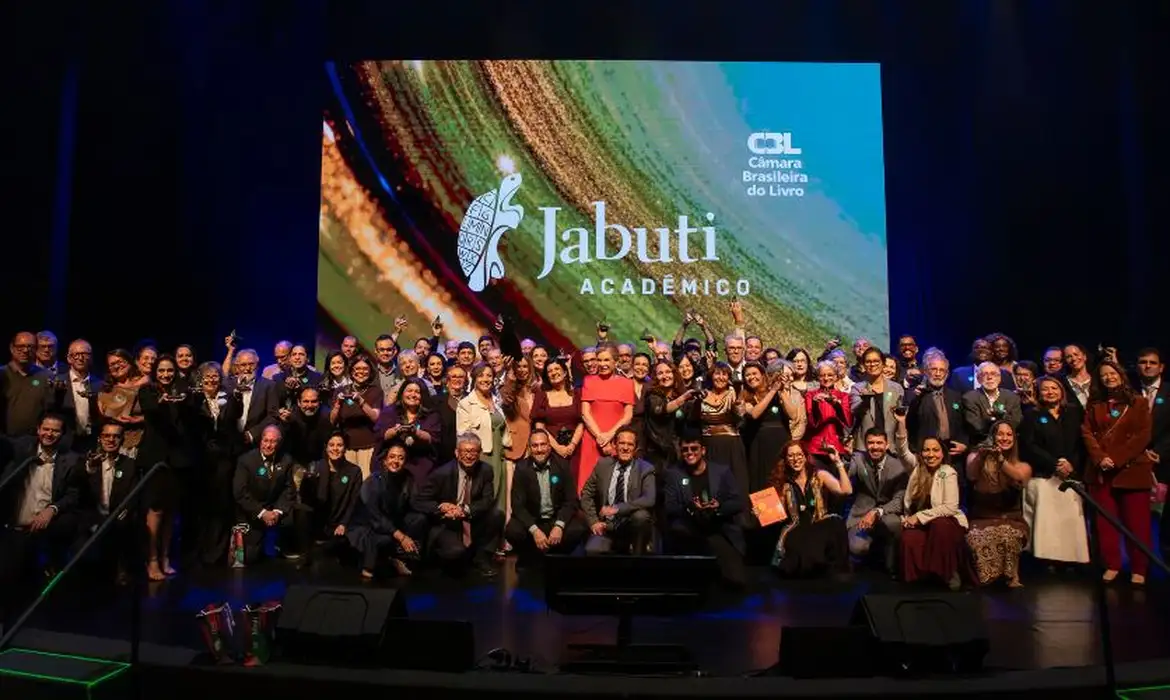 Câmara Brasileira do Livro anuncia vencedores do 3º Prêmio Jabuti Acadêmico