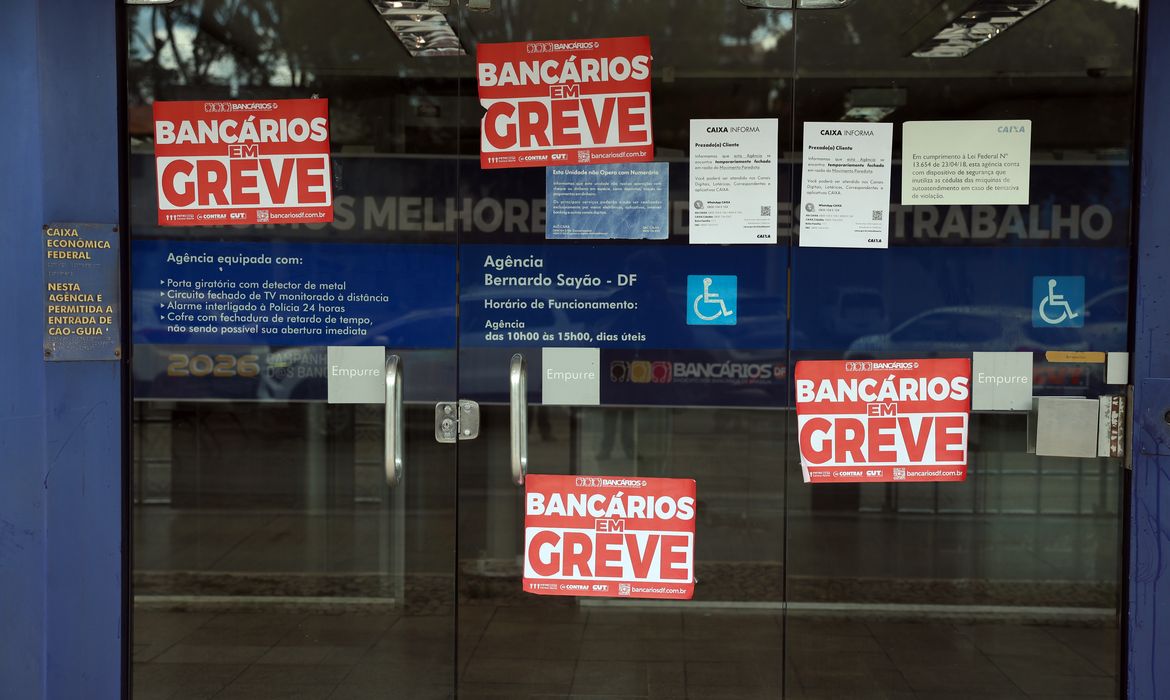 Empregados da Caixa rejeitam proposta patronal e mantêm greve nacional por tempo indeterminado