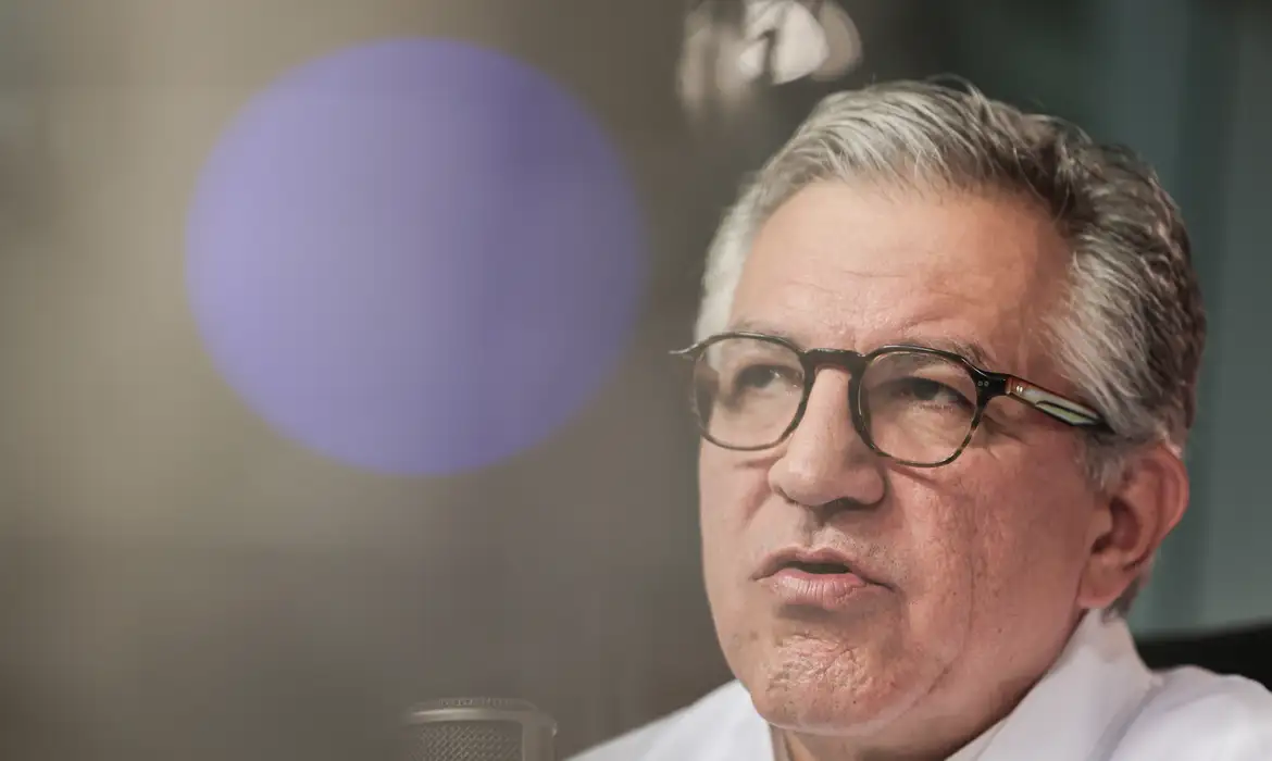 Governo federal lança plano de R$ 120 milhões para pesquisa clínica