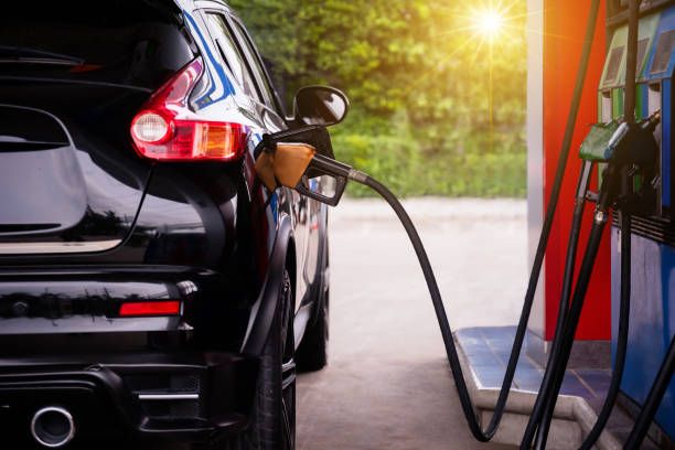 Governo banca desconto de R$ 0,44 para conter alta da gasolina anunciada pela Petrobras