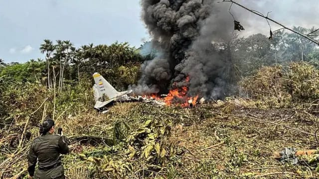 Tragédia na Colômbia: Queda de avião militar na Amazônia deixa pelo menos 34 mortos