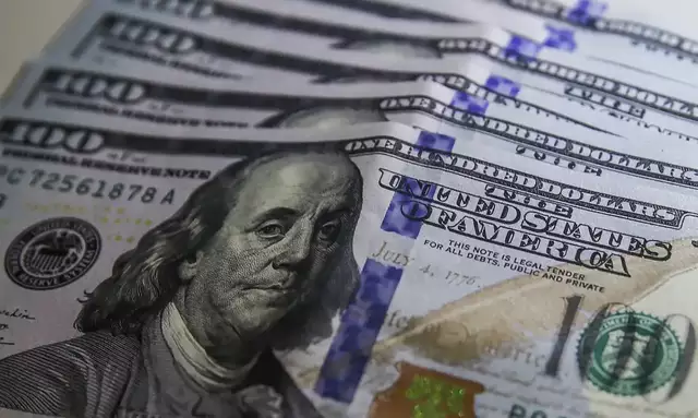 Dólar em Alta e Bolsa em Queda: O Cenário Econômico