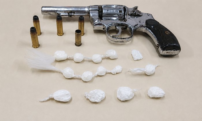 Jovem de Guanambi é Preso em Flagrante por Tráfico e Porte Ilegal de Arma em Urandi