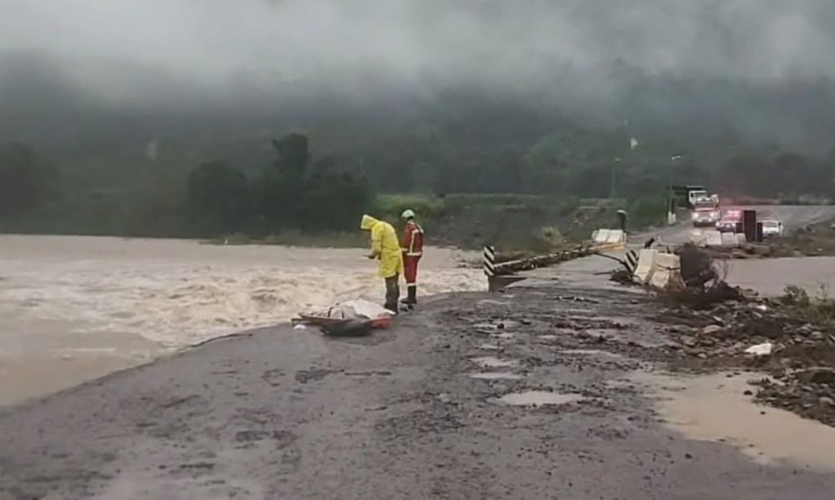 Alerta Máximo para Tempestades no Rio Grande do Sul