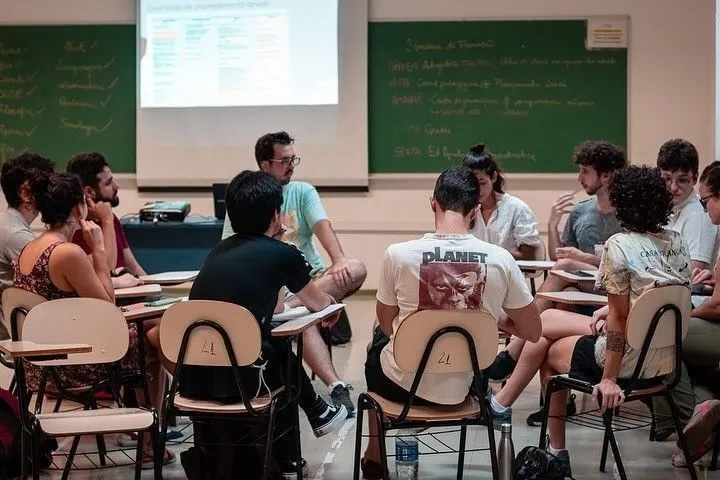 Rede do MEC garante preparatório para o Enem e auxílio de R$ 200 mensais a estudantes de baixa renda