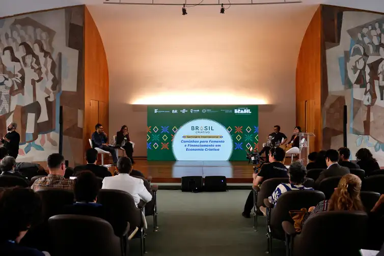 Sete Ministérios se Unem em Decreto para a Economia Criativa
