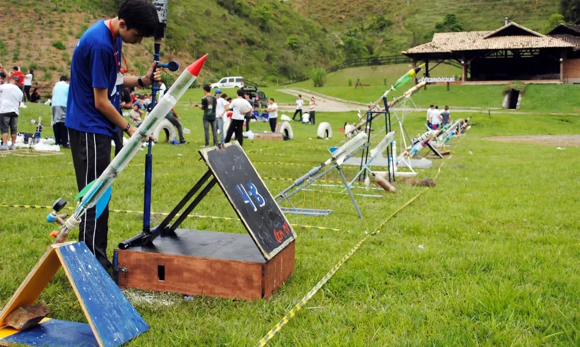 Barra do Piraí (RJ) Sedia a Jornada de Foguetes 2026 com Jovens Talentos de Todo o Brasil
