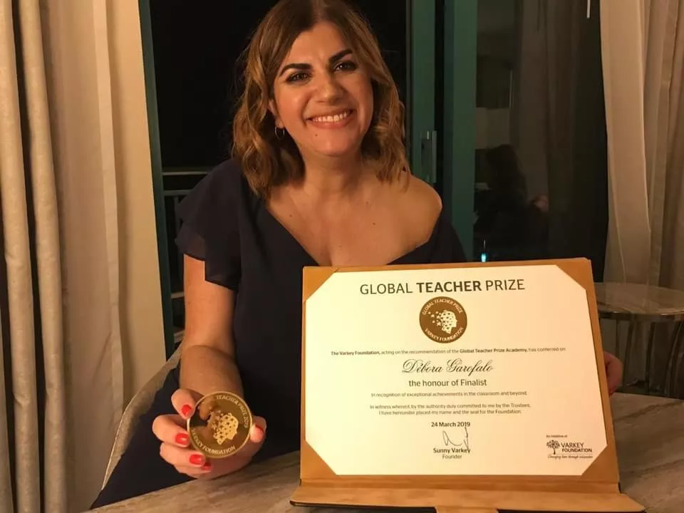 Do Lixo ao "Nobel": A Trajetória de Débora Garofalo e a Revolução da Robótica com Sucata