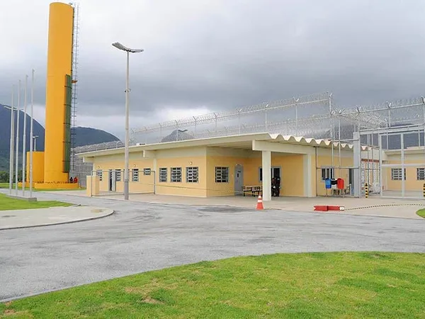 Falha na integração de sistemas mantém homem preso indevidamente por mais de 500 dias na Bahia
