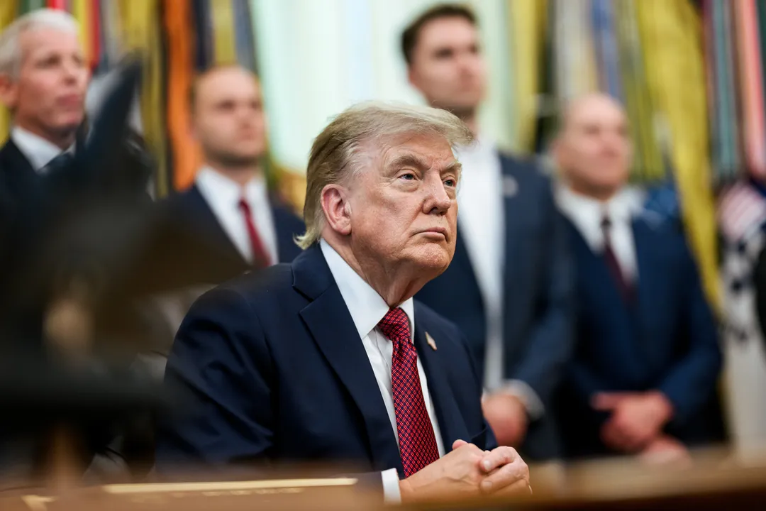 Trump aciona Suprema Corte para restringir voto por correio às vésperas das eleições de meio de mandato