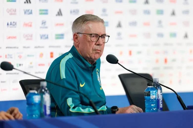 Ancelotti Mantém Mistério, Destaca Bola Parada e Projeta Volta de Neymar