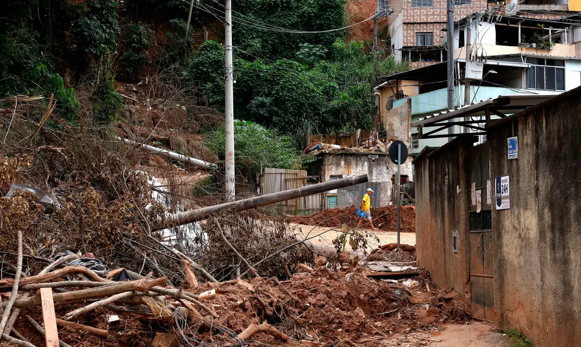 Chuvas em MG: Auxílio-Reconstrução já beneficia quase 5 mil famílias em Juiz de Fora e Ubá