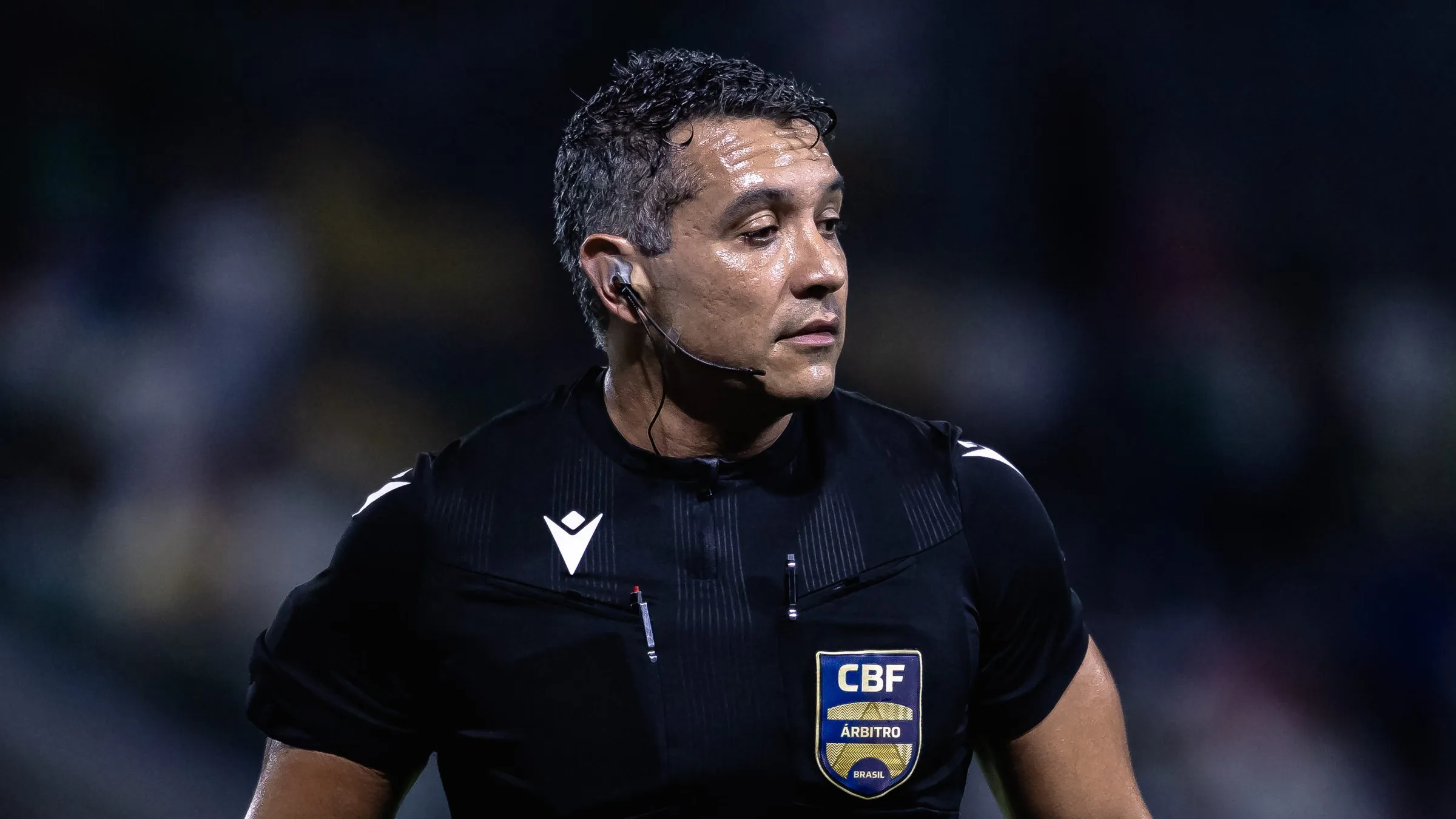 Após erros no protocolo do VAR, CBF suspende arbitragem de Palmeiras x Chapecoense para reciclagem