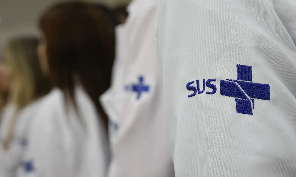 MEC estabelece novas diretrizes para residentes em saúde: pós-graduação e bolsas passam a ser permitidas