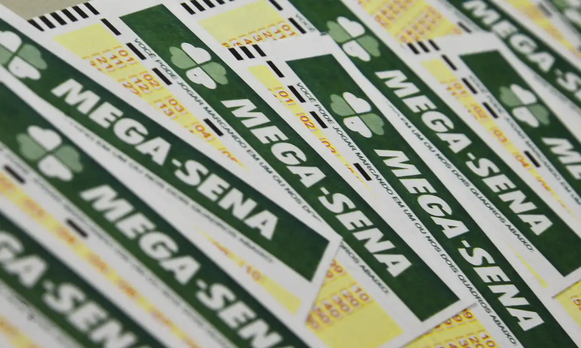 Mega-Sena acumula e prêmio estimado vai a R$ 165 milhões após concurso 3.041
