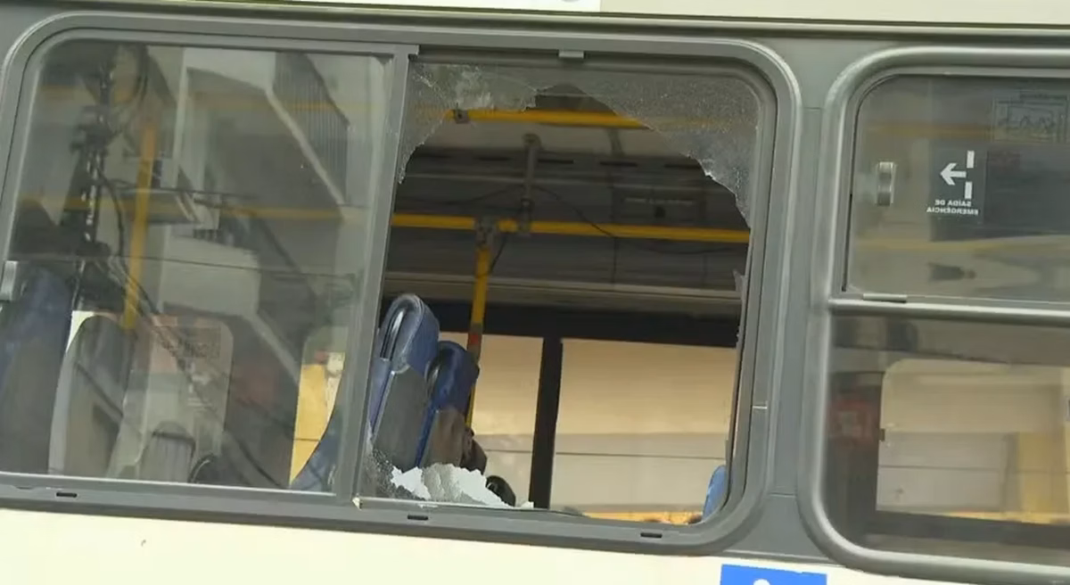 Fonoaudióloga é atingida por tiro no pescoço durante confronto no Rio de Janeiro