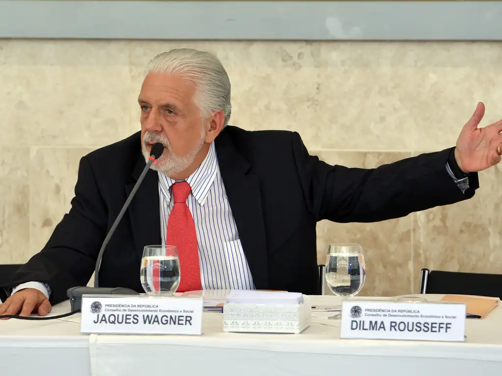 Operação Compliance Zero: Dinheiro Apreendido com Jaques Wagner Supera Diárias do Senado em R$ 143 Mil