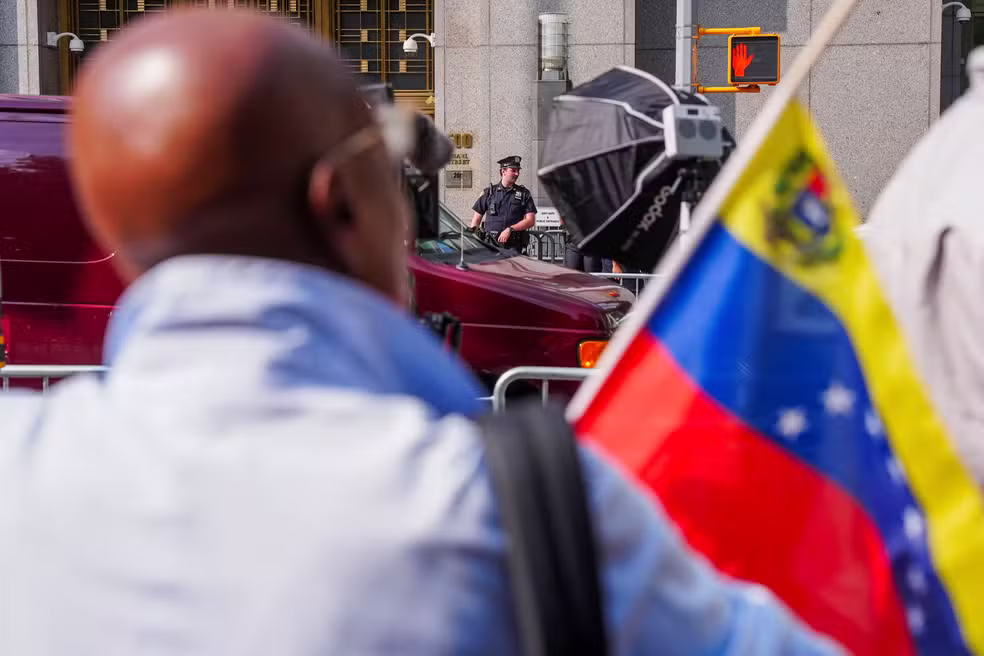 Juiz dos EUA marca julgamento de Nicolás Maduro para junho de 2027 em Nova York