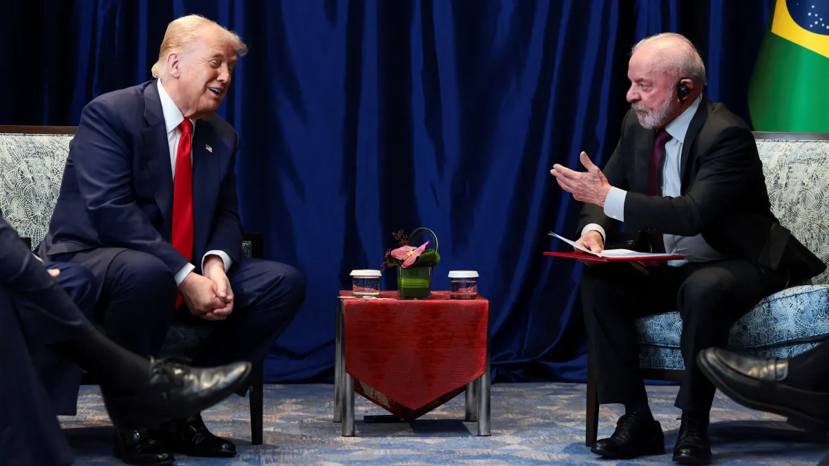 Delegação brasileira se reúne com governo Trump para explicar Pix e regras comerciais