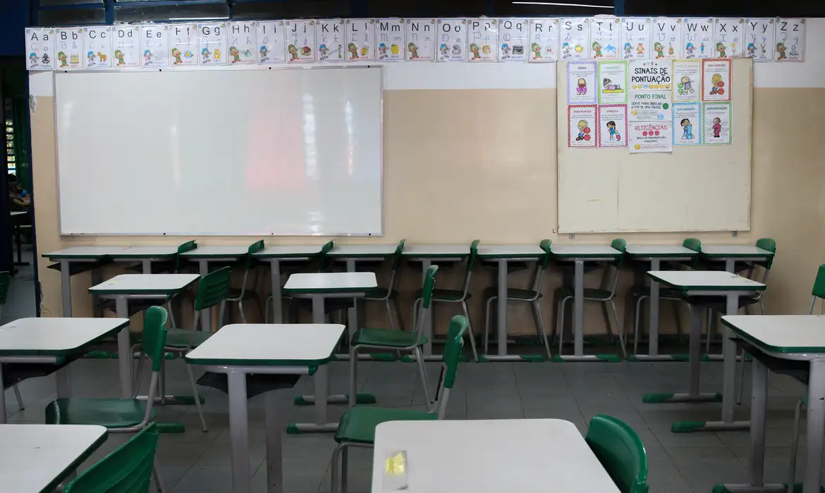 Redes de Ensino Têm Até Quarta-Feira para Enviar Dados de Equidade Étnico-Racial ao MEC