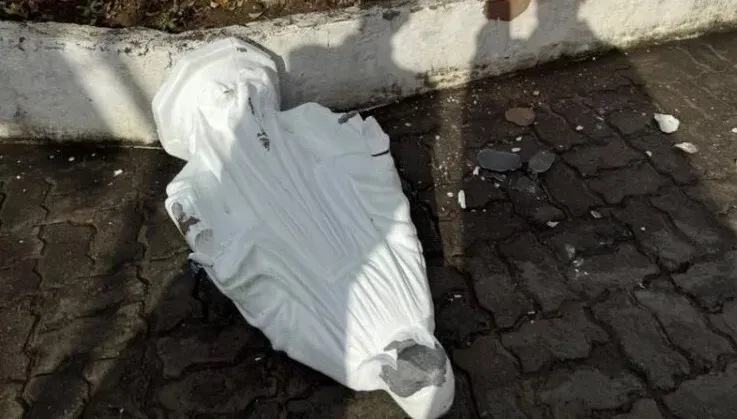 Imagem de Nossa Senhora das Graças é vandalizada no adro de igreja no Matatu de Brotas, em Salvador