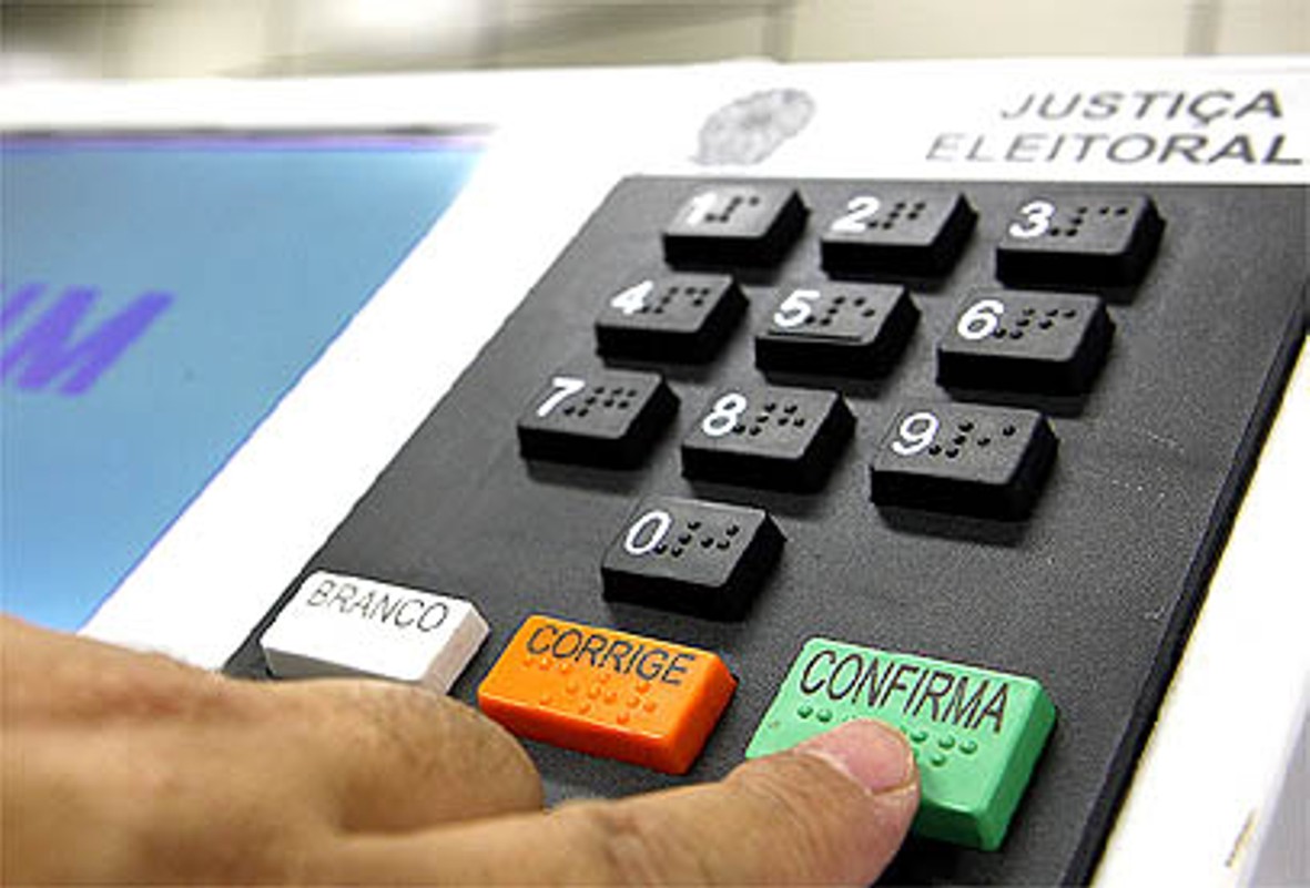Prazo para tirar ou regularizar o título de eleitor termina nesta quarta-feira (6)