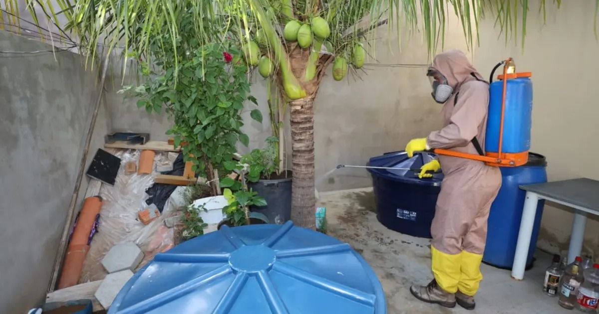 Bahia regulamenta entrada de agentes em imóveis fechados ou abandonados para combater a dengue